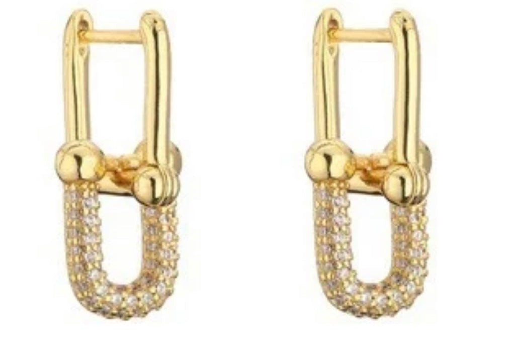 Fine Jewellery Set – Earrings & Necklace